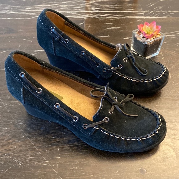Eddie Bauer Black Suede Wedge Heel 